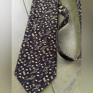 Black and Gold Musical Note Tie